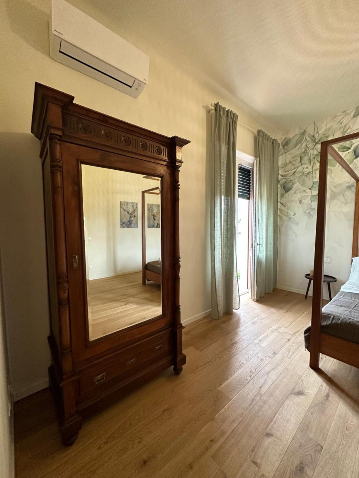 לוקה I Santi Apartments מראה חיצוני תמונה